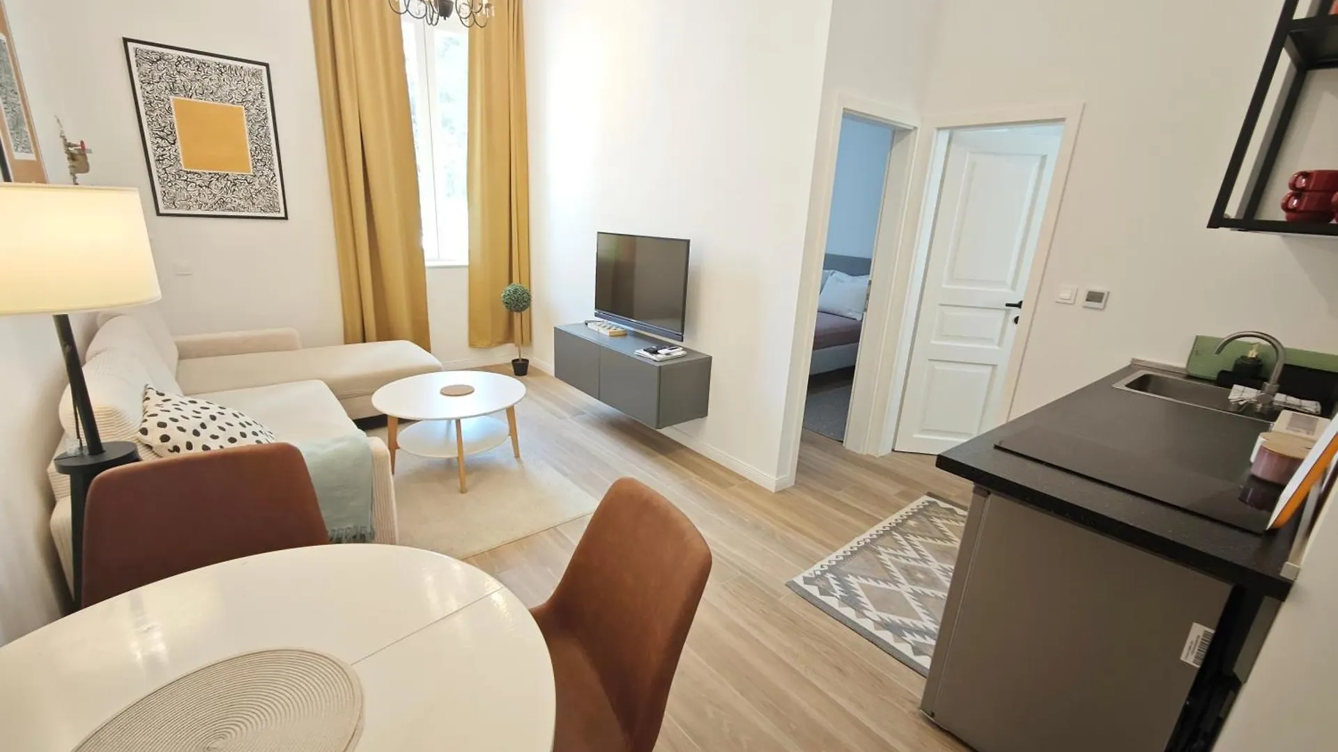 Tinelinn Apartments Zadar #Old Town Bridge